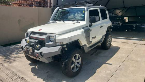 TROLLER T4 3.2 XLT 4X4 20V TURBO INTERCOOLER DIESEL 2P MANUAL TROLLER T4 3.2 XLT 4X4 20V TURBO INTERCOOLER DIESEL 2P MANUAL